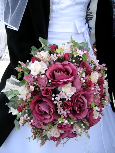 Winter Wedding Bouquet I love the shades of rose and pink in this bouquet