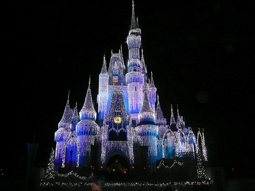 magic kingdom castle christmas. Cinderella Castle at Christmas