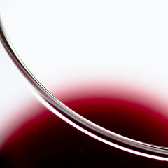 A glass of wine - Rauðvínstár