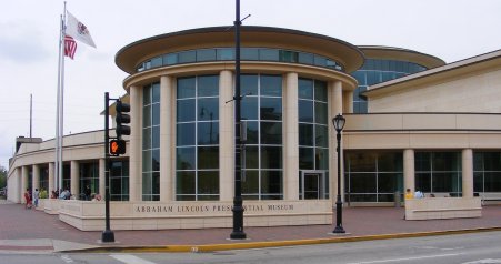 Lincoln Museum-Exterior