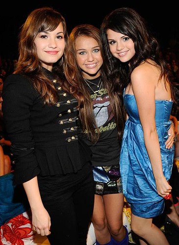 selena gomez and nick jonas and miley. Miley Cyrus with Demi Lovato