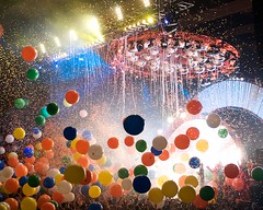 Flaming Lips New Years Eve Freakout (by legalnonresident)