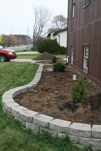 06  Front planting beds