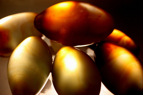 To hatch out golden eggs - Goldene Eier ausbrüten