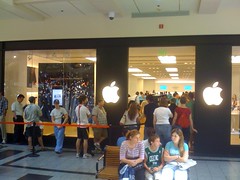 Galleria:Apple Store:Line 2