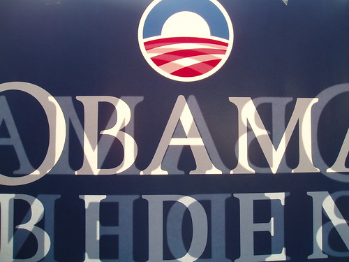 Obama Biden Sign 02