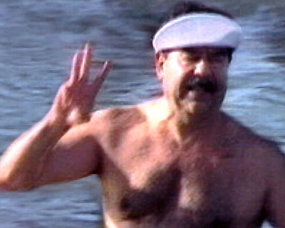 伊拉克獨裁強人總統海珊游泳 Swim