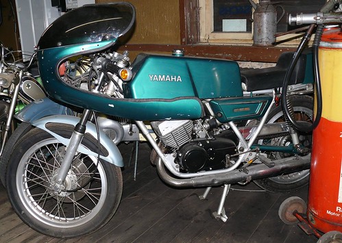  old yamaha motorcycles review and specification