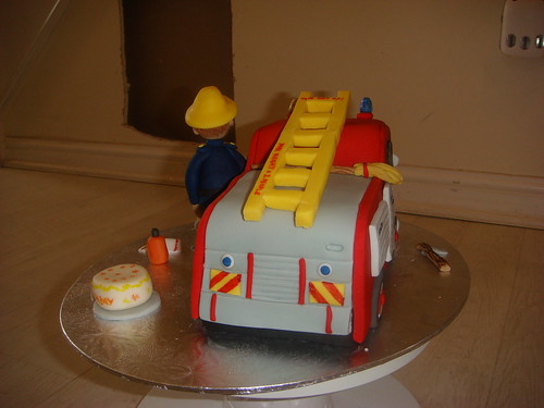  Fireman Sam fire engine cake 3 back 