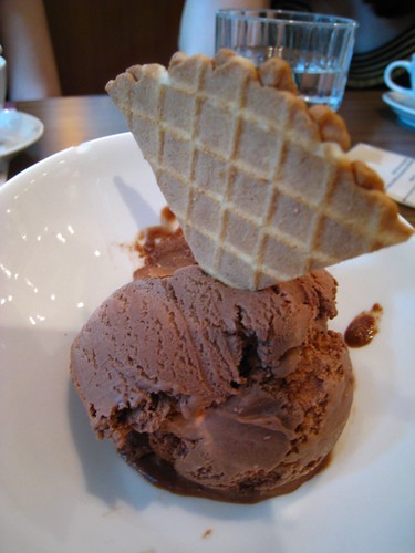 Chocolate Ice-Cream served on the side.JPG