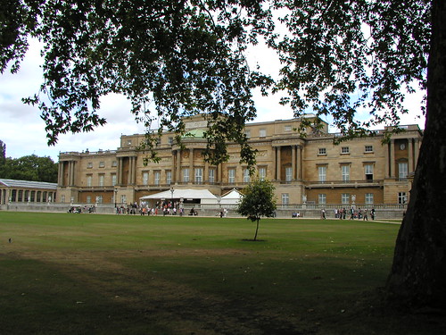 Buckingham Palace and Royal Mews 056