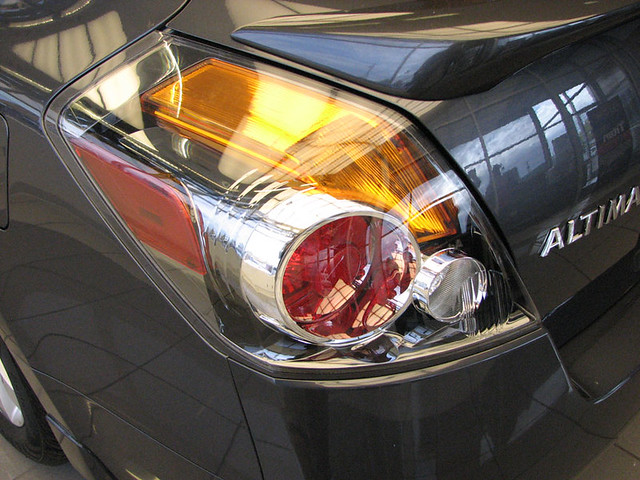 oregon nissan screen clear hybrid altima 2009 taillight medford lithia lithialife