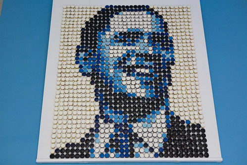 Zilly Rosen of ZILLYCAKES in Buffalo, NY, builds a likeness of presidential candidate Barack Obama using 1240 cupcakes. by shastio.