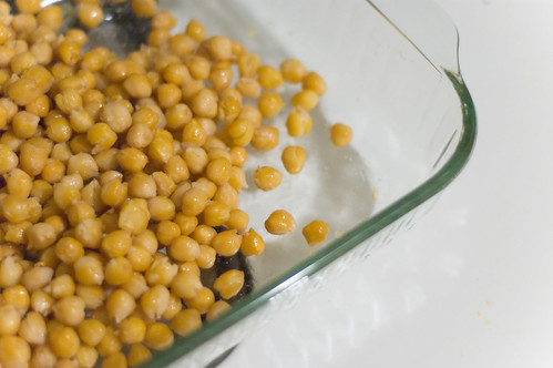roasted chickpeas (by bookgrl)