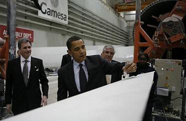 Obama autographs wind turbine blade at PA's Gamesa plant