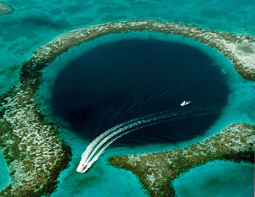 The Belize blue hole, close up.