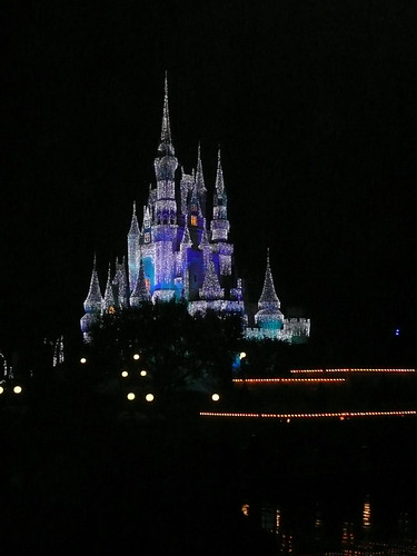 walt disney world castle christmas. Cinderella Castle at Christmas Magic Kingdom Walt Disney World 2008