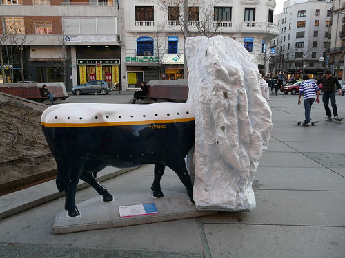 069_Titanic Cow