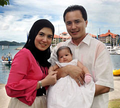 Happy Family - Couple Eizlan Yusof & Vieshanti with their baby daughter Viezaara by AzmanJumat Tel+(6) 0138895959 azj68@yahoo.com