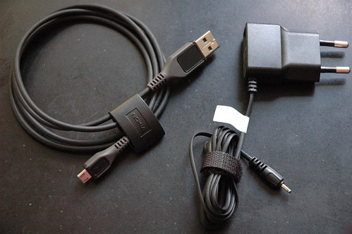 Nokia E71 charger and USB cable