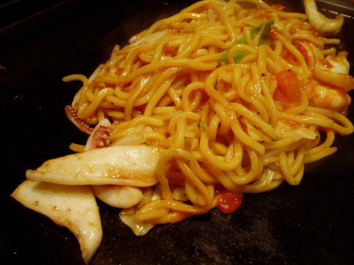 你拍攝的 鶴橋風月蕃茄海鮮炒麵。