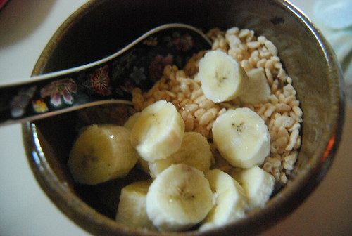 Rice crispies with banana and almond milk