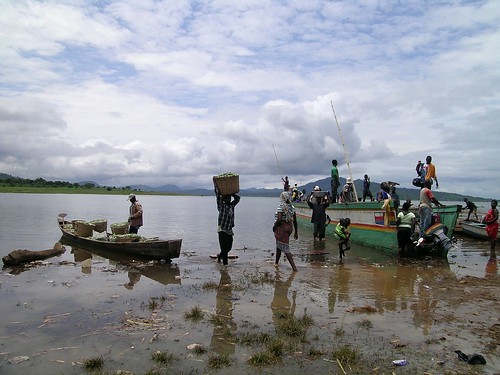 port sur le lac Volta