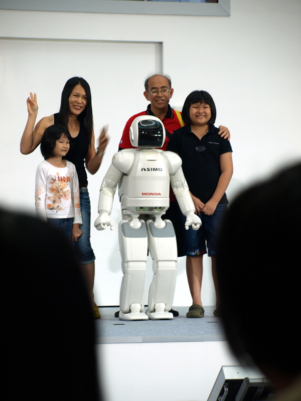 Robot Asimo Humanos