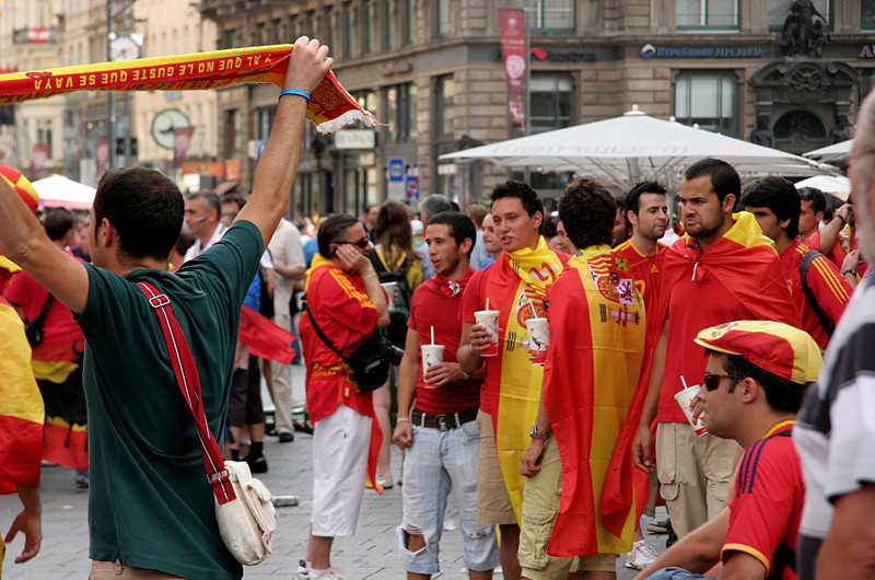 : Spanish fans