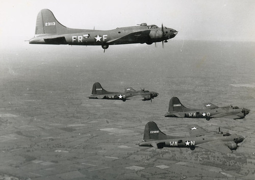 Warbird picture - 379th Bomb Group B-17's