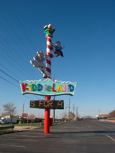 The Kiddieland Amusement Park sign. Kiddieland Amusement Park. Melrose Park Illinois. November 2006.