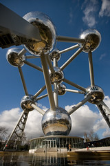 Atomium by eMich