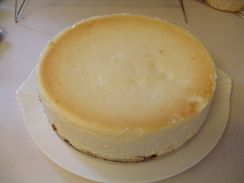 lemon cheesecake with gingersnap crust