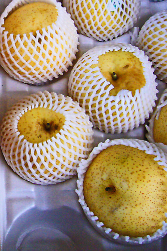 Asian Pears in Chinatown