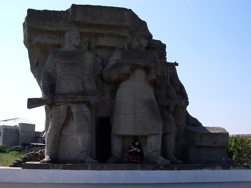 Odessa: Monument at the Entry of the Catacombs ©  Jean & Nathalie