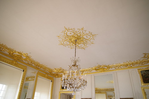 凡爾塞宮內部06 - 連水晶燈及天花板都很漂亮啊