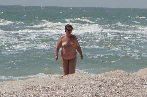 videos of naked beach voyeur fucking pics: nudebeach