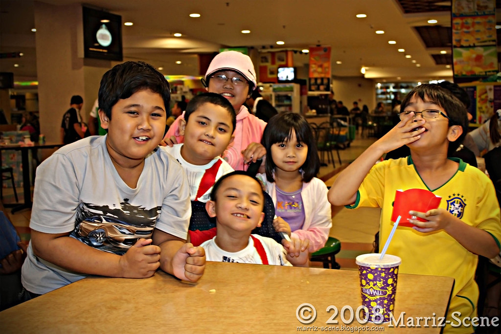 The Jangsak Kids movie night