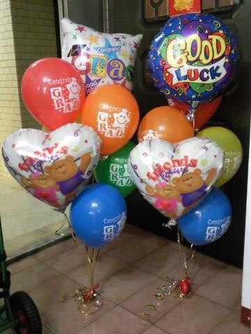 畢業氣球串，鋁箔氣球2顆，畢業笑臉圖案氣球5顆，結業祝賀使用 by dod_balloon