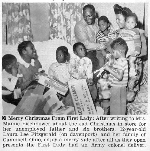 Mamie Eisenhower Says Merry Christmas - Jet Magazine, January 6, 1955 por vieilles_annonces.