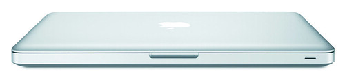 從圖中可見，屏幕角位與 MacBook Air 甚為相似，同樣採用收邊圓角，令機身從側面看起來更薄。