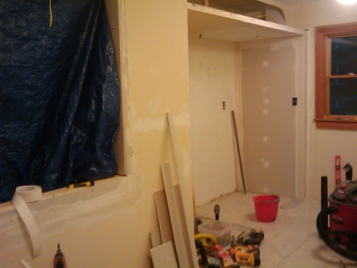 alcove with drywall
