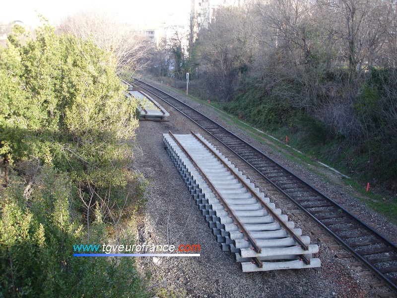Rails neufs à proximité de la gare d'Aix-en-Provence Centre
