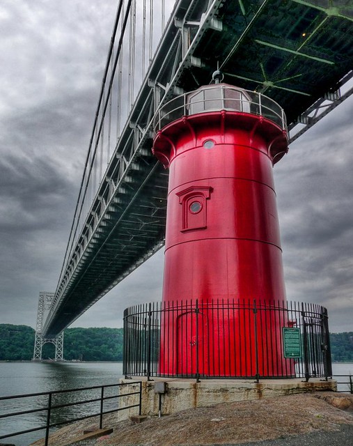 Little Red Lighthouse on a dark day
