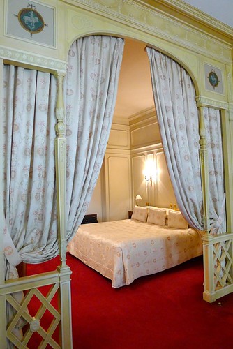 Bedroom at Raphael