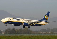 Ryanair (Dites NON a ...) B737-8AS EI-CSF BGY 12/11/2005