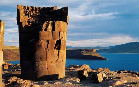 Peru has a famous historical travel destination which is the ruin of Inca. The lake Titicaca is the witness of all the time that has passed by.