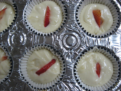 White Cupcakes, Use Smaller Slices
