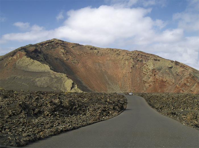 Carretera hacia el volcán