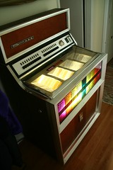 Seeburg 45 rpm 100-selection jukebox